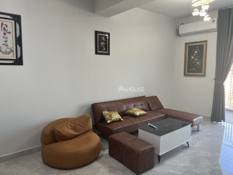2 bedroom apartment for rent with large balcony and beautiful view at the peak
