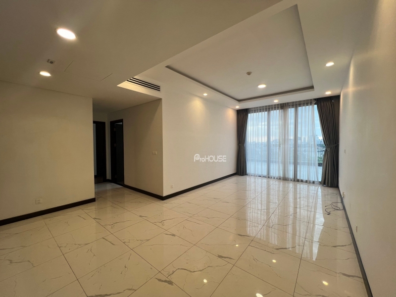3 bedroom apartment for rent with large garden in empire city with open view