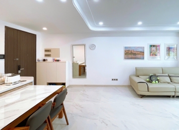 a modern 2 bedroom corner unit at midtown for sale with full furnishings and a private car space