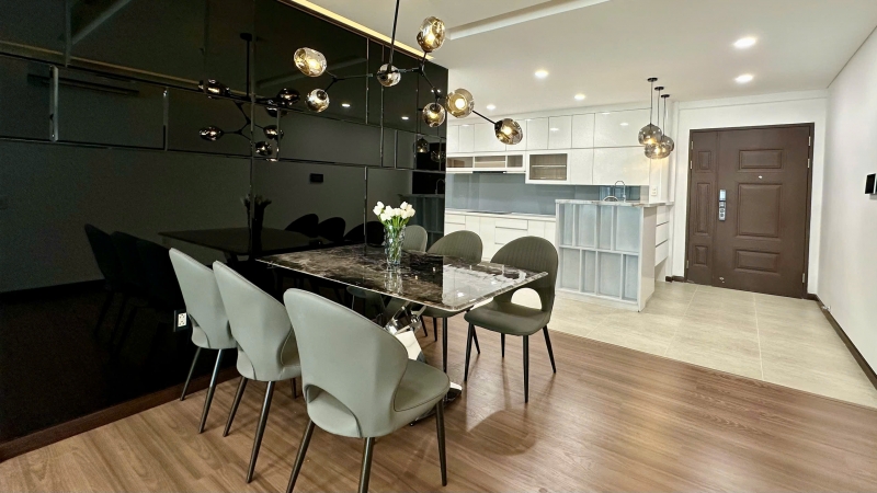 ban can ho 3pn sang trong va day du tien nghi tai scenic valley  ?? phu my hung