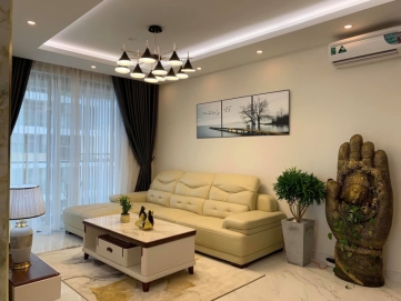 ban can ho midtown 2pn can goc full noi that co o xe so hong