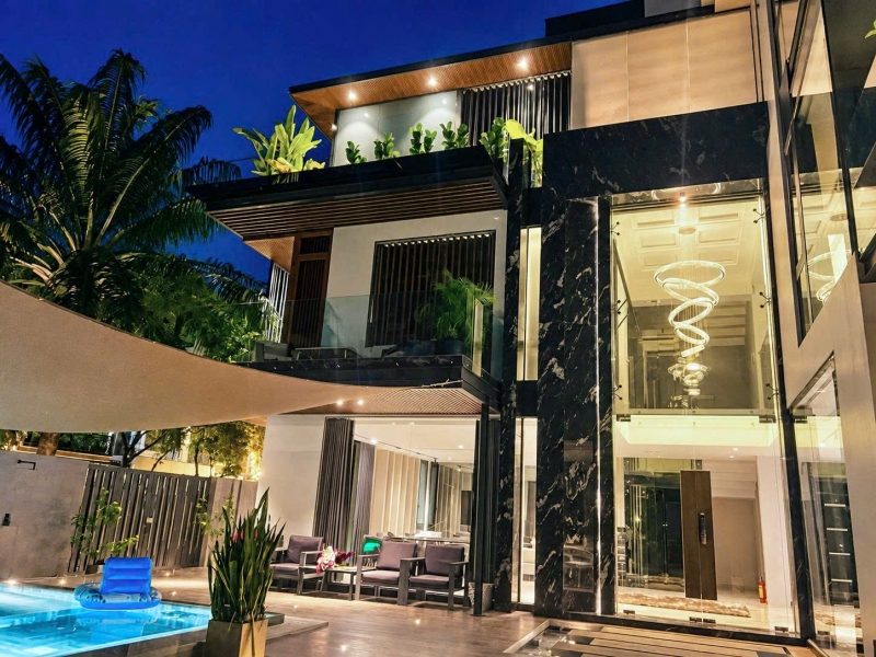 ban villa my gia can goc 5 pho ?ng ngu ? full no ?i tha ?t cao ca ?p co ho boi va thang may rieng