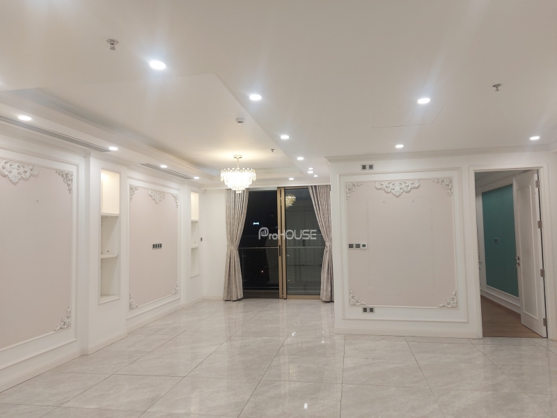 big size corner apartment for sale in midtown with basic furniture