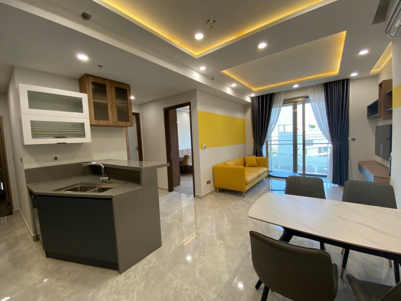 bright and cozy 2 bedroom apartment for rent at midtown with parking lot