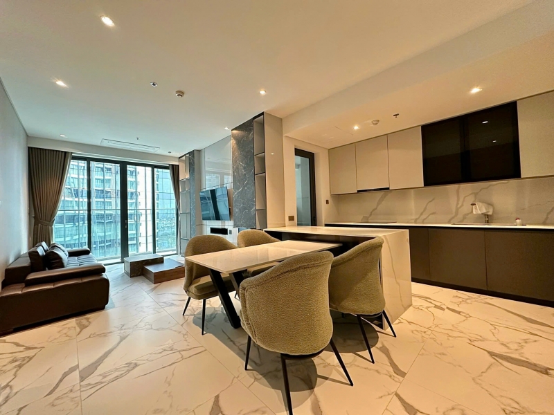 can ho 2 phong ngu the crest  ?? metropole 83m ? full noi that view song thoang mat