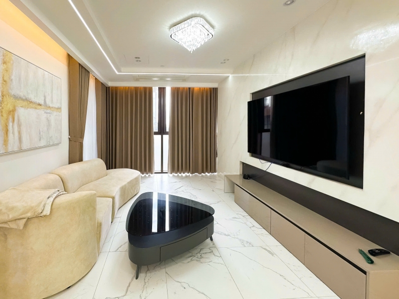 cho thue duplex san vuon the metropole galleria 4 phong ngu full noi that
