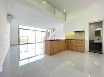 duplex apartment for sale with open view in phu my hung at cheap price