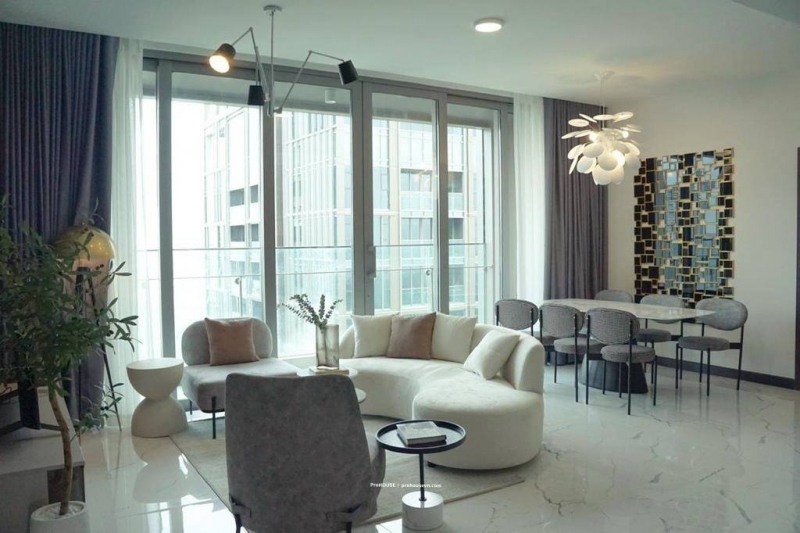 empire city 3 large bedrooms with beautiful view high class interior design high floor for rent