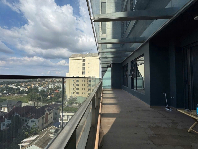 2 bedroom apartment for rent with private garden at lumiere riverside