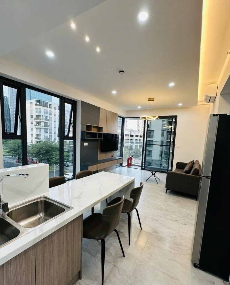 for rent cardinal court apartment 2 bedrooms fully furnished modern with parking space