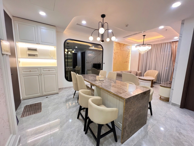 for sale  ?? beautiful 2 bedroom apartment at midtown phu my hung   great price