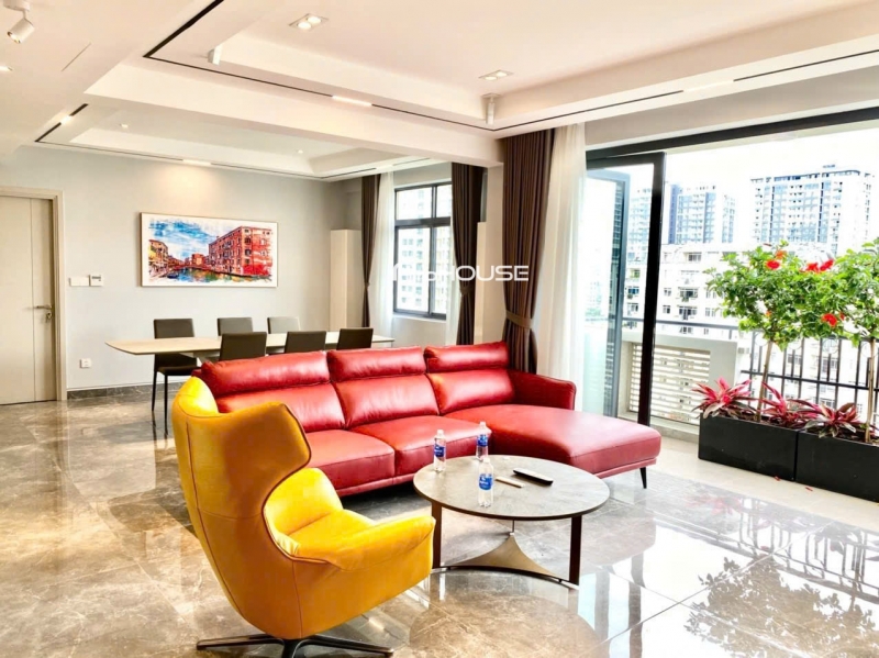 for sale  ?? penthouse canh vien with fully furnished and  private garden