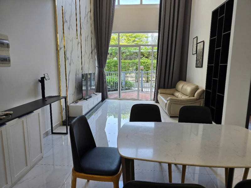 ground house for rent at happy valley with 4 bedrooms private garden and fully furnished