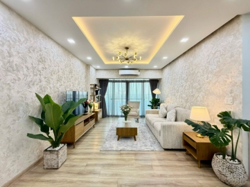 large garden apartment for sale at garden court