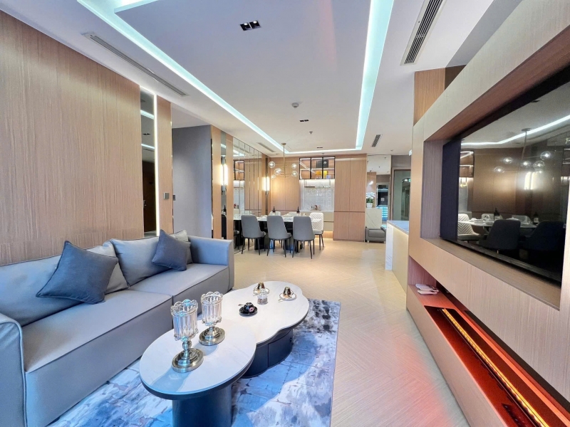 luxury 3 bedroom apartment for sale at landmark 81 with premium new interior