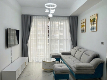 midtown 2 bedroom apartment for rent with modern furnishings and private parking