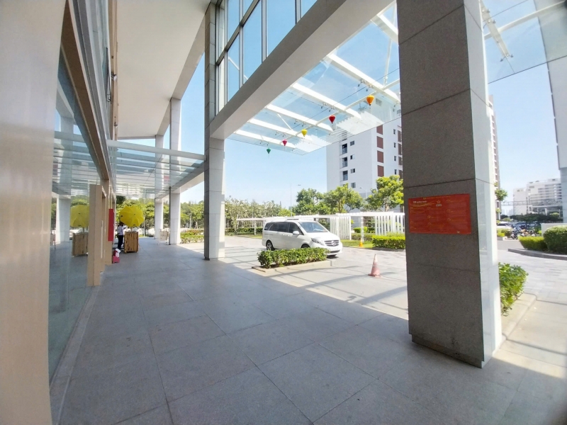 midtown large shophouse for rent 1 ground floor 1 upper floor shell condition