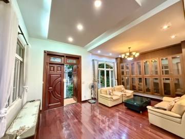 spacious garden villa with 5 bedrooms for rent in my giang  ?? phu my hung