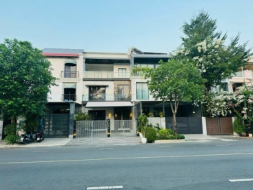 premium villa with private elevator for sale in my thai  ?? phu my hung