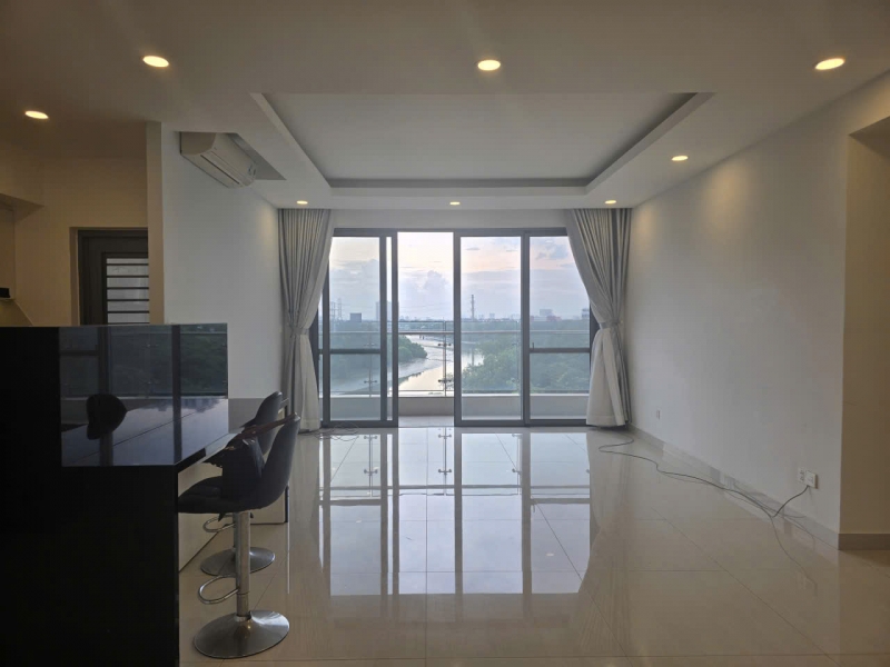 riverpark premier apartment for sale  ?? 3 bedrooms with direct river view