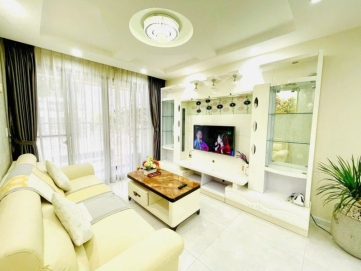 scenic valley apartment for rent  ?? beautiful pool view