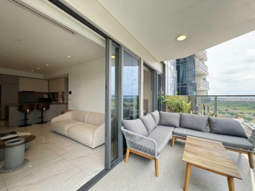 spacious 2 bedroom apartment with large balcony for sale at the metropole opera