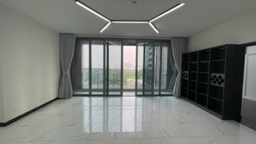 spacious 3 bedroom apartment at empire city with open view