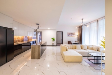 spacious 3 bedroom apartment with storage room for rent at empire city linden