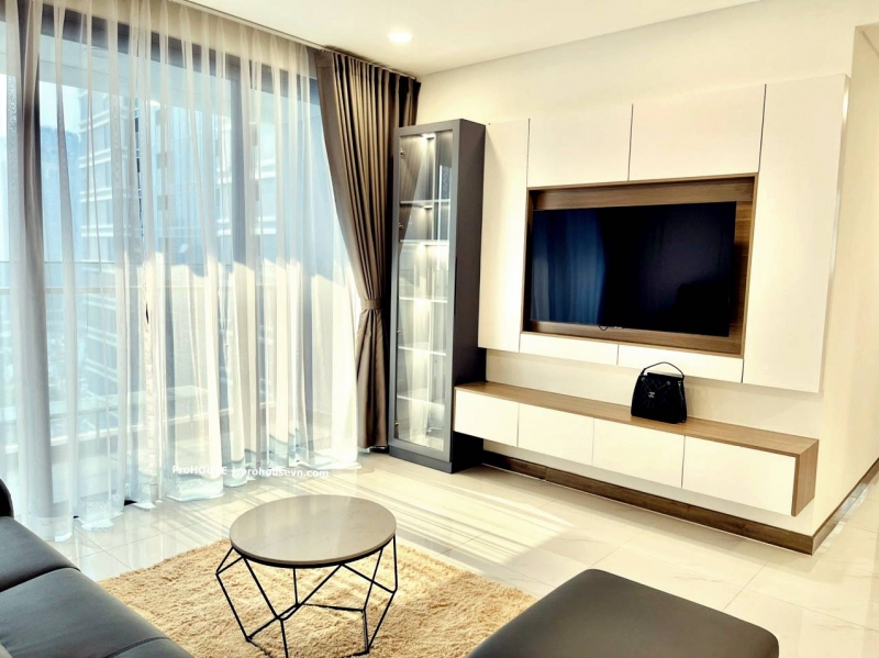 the most beautiful project in binh thanh district   sunwah pearl luxury apartment with 3 bedrooms beautiful furniture high floor good price nice view for rent