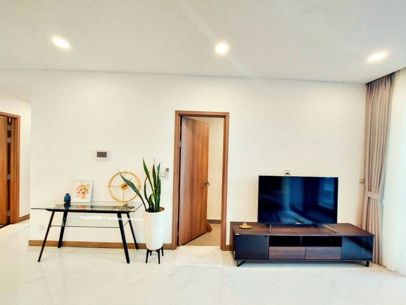 the most beautiful project right at a prime location near the saigon river   sunwah pearl 2 bedroom apartment fully furnished good price high floor nice view need to rent urgently