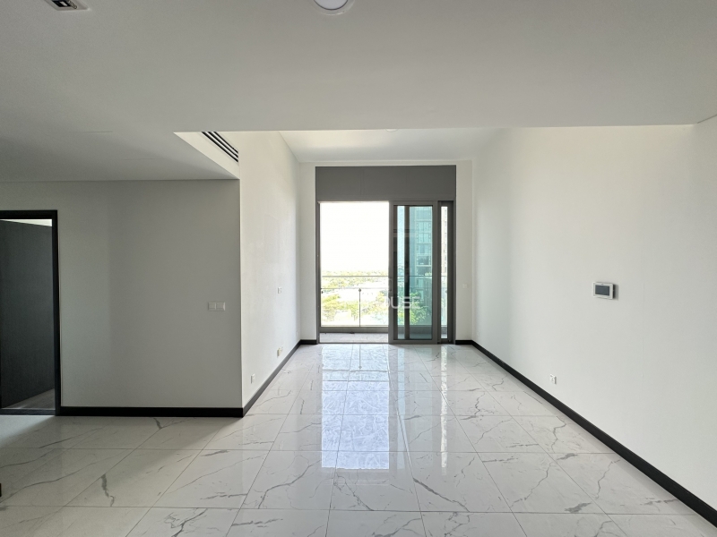 unfurnished 2 bedroom apartment for rent in empire city with open view