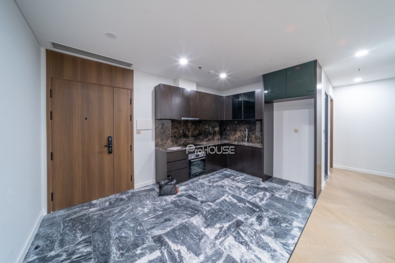 unfurnished high floor apartment for rent at lumiere riverside with beautiful view