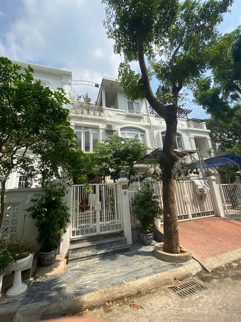 villa for rent at my giang phu my hung 5 bedrooms fully furnished