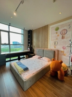 ban can ho empire city 4pn dap thong full noi that view song