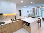 ban can ho midtown phu my hung 2 phong ngu can goc full noi that hien dai co o xe ham rieng