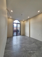 ban villa 5 phong ngu moi xay tai thao dien khong noi that