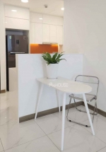 1 bedroom apartment for rent at sunwah pearl with modern furniture and clear view