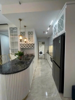 cho thue can ho 2pn noi that sang trong khong gian tinh te tai midtown m8