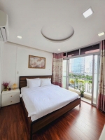 cho thue can ho 3 phong ngu day du noi that tai star hill