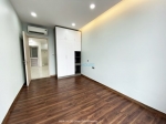 unfurnished 3br 1 apartment for rent in midtown with river view and nice layout