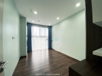 unfurnished 3br 1 apartment for rent in midtown with river view and nice layout