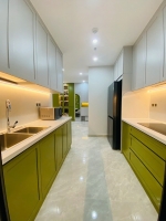 cho thue can ho midtown 2 phong ngu full noi that cao cap co o xe va view thoang
