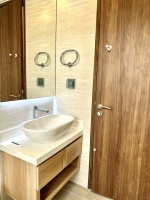 bright 3 bedroom apartment at midtown fully furnished brand new with parking slot for rent