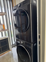 riverpark premier 3 bedroom apartment for rent with full furnishings and spacious living area