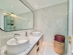 cho thue can ho vinhomes golden river 3 phong ngu full noi that cao cap view dep