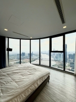 cho thue can ho vinhomes golden river 4 phong ngu full noi that cao cap view dep